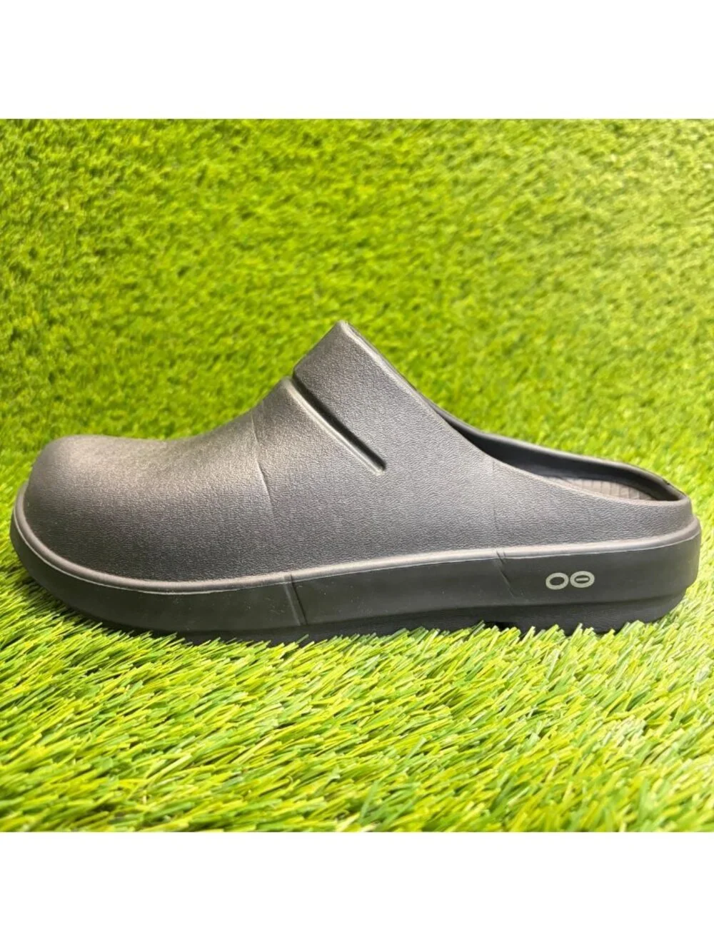 OOFOS OOcloog Clog Mens Size 8 Black Beach Outdoor Slip On Recovery Sandals